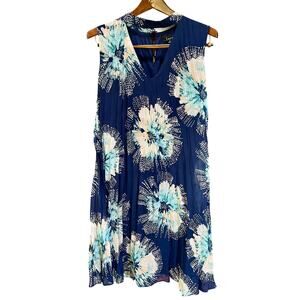 Lux II V-neck Pleated Shift Dress with Choker Neckline Flowy Feminine Mini W16